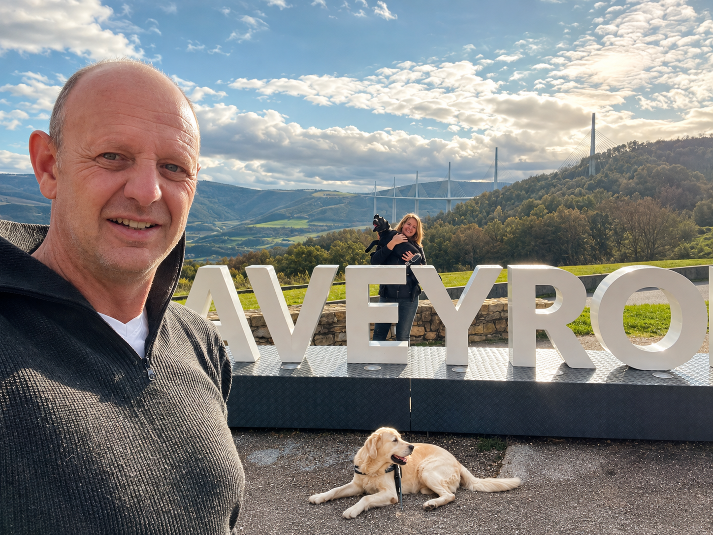 Marcel en Aline onderweg met hun honden